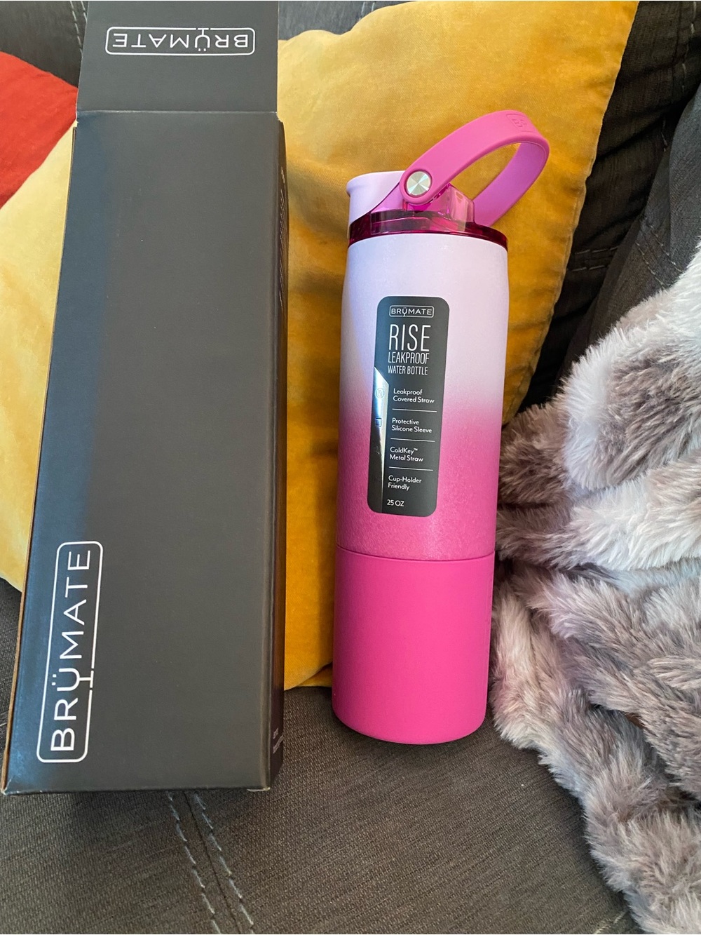 BNIB Brumate 25 Oz Rise Leakproof Water Bottle - Pink Gradient Frosted Rose